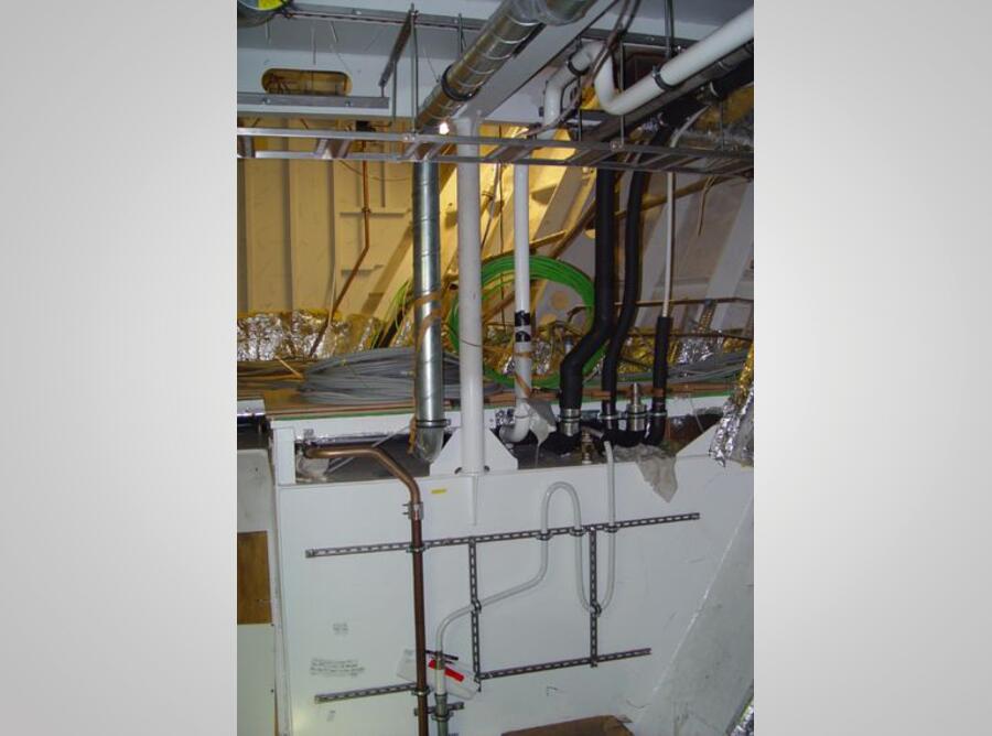 Cabel routeing in shipbuilding